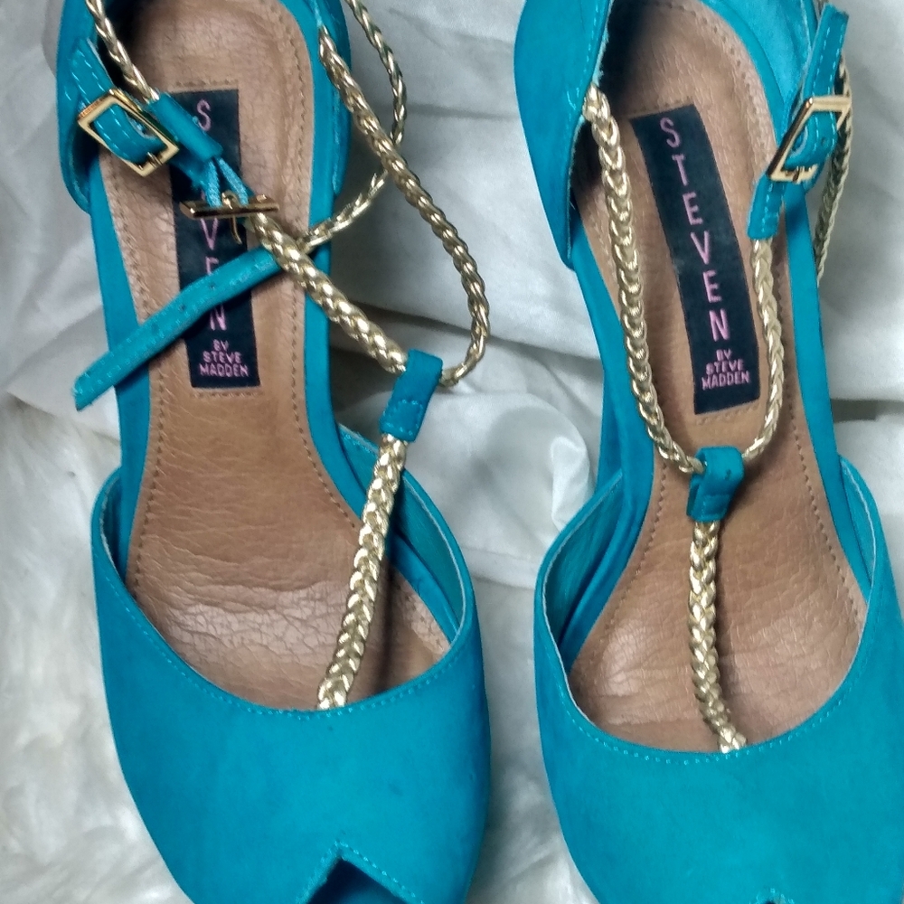 Heels - Picture 6 of 6
